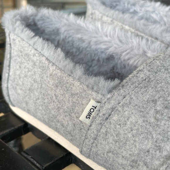 TOMS Womens Alpargata Frost Grey Slip-Ons - Size 8 - Picture 3 of 6